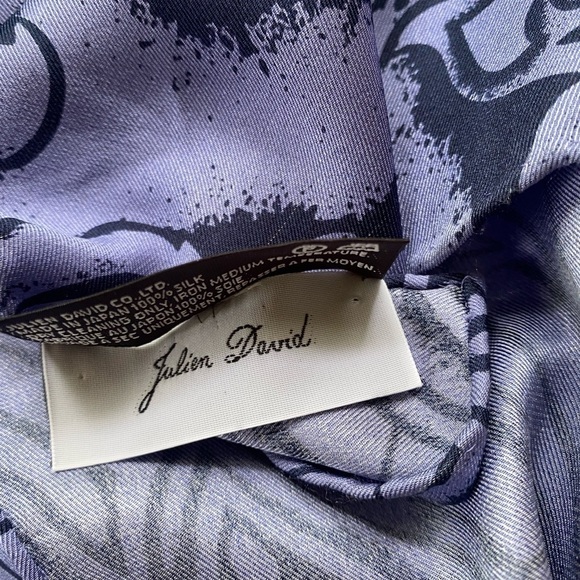 VERY LARGE AUTHENTIC Julien David 100% silk scarf with hand rolled edges